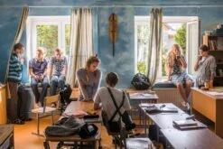 Insights Worldwide - Einblicke Weltweit -Schulschätze Markt 3 1